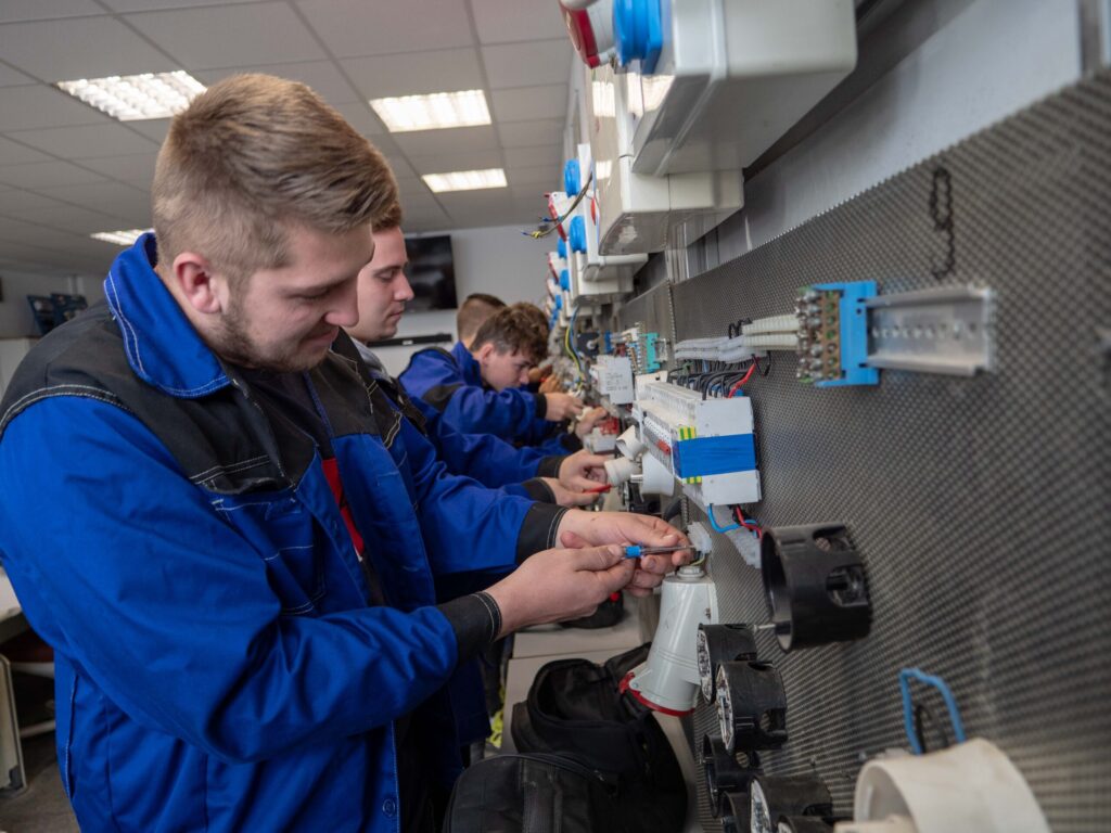 Mechanik elektrotechnik